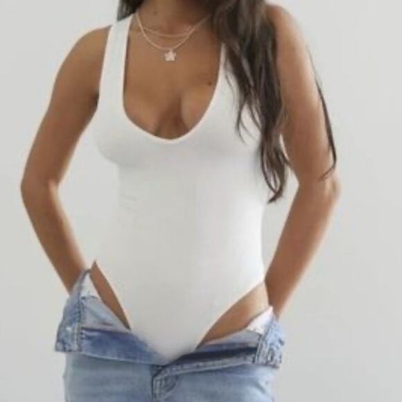 Urban Outfitters Out From Under Hailey Seamless Plunging Bodysuit size S - Picture 1 of 8